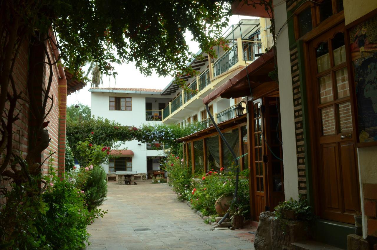 סוקרה Hostal Pachamama מראה חיצוני תמונה