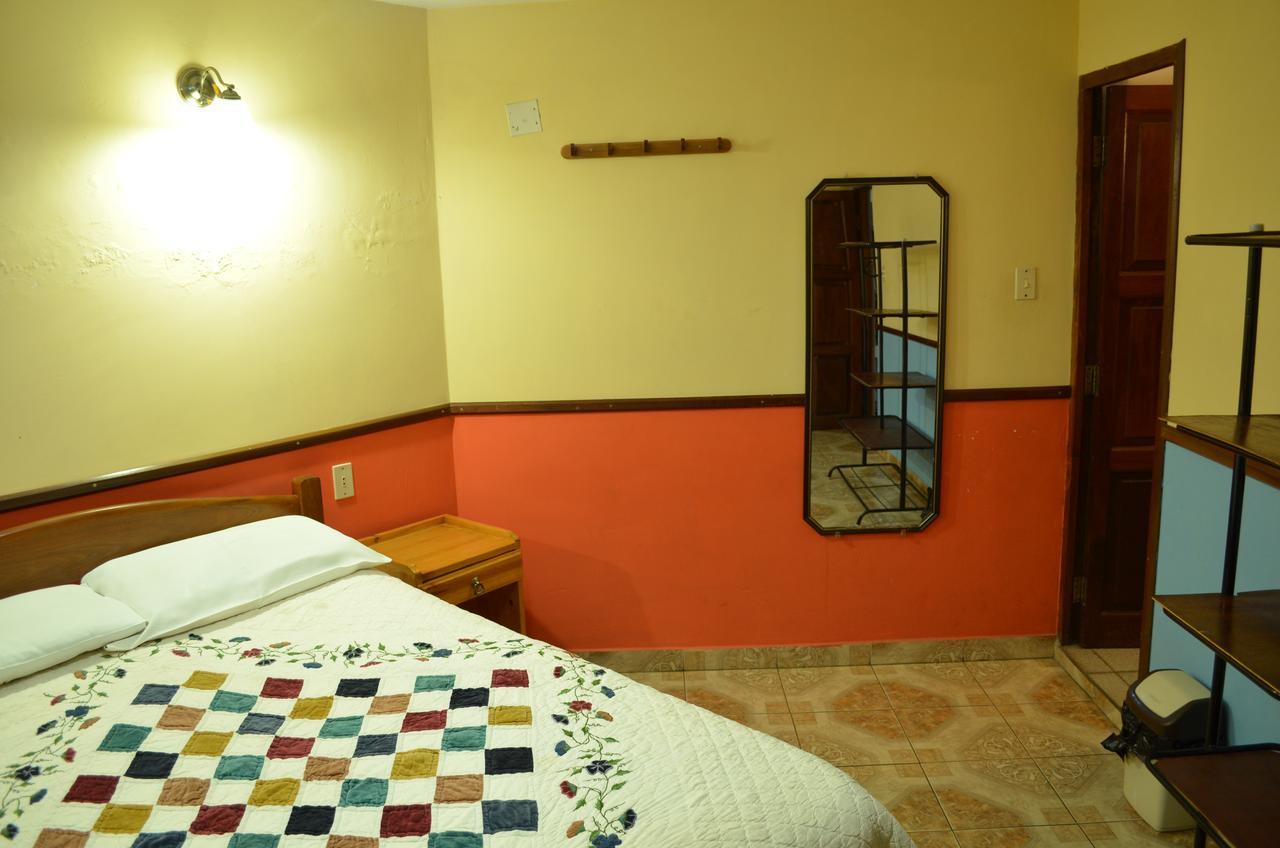 סוקרה Hostal Pachamama מראה חיצוני תמונה